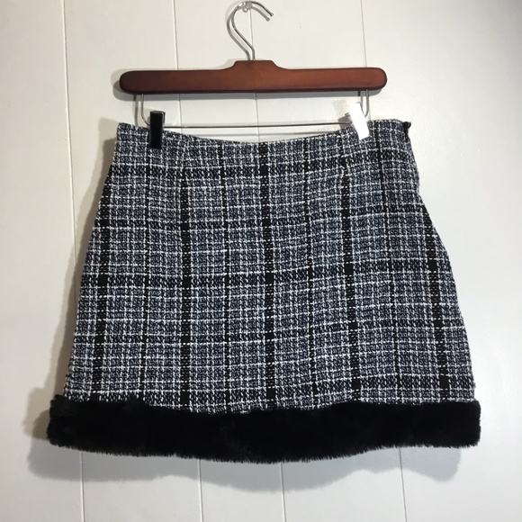 SHEIN Dresses & Skirts - Shein "clueless" style plaid skirt w faux fur Edge